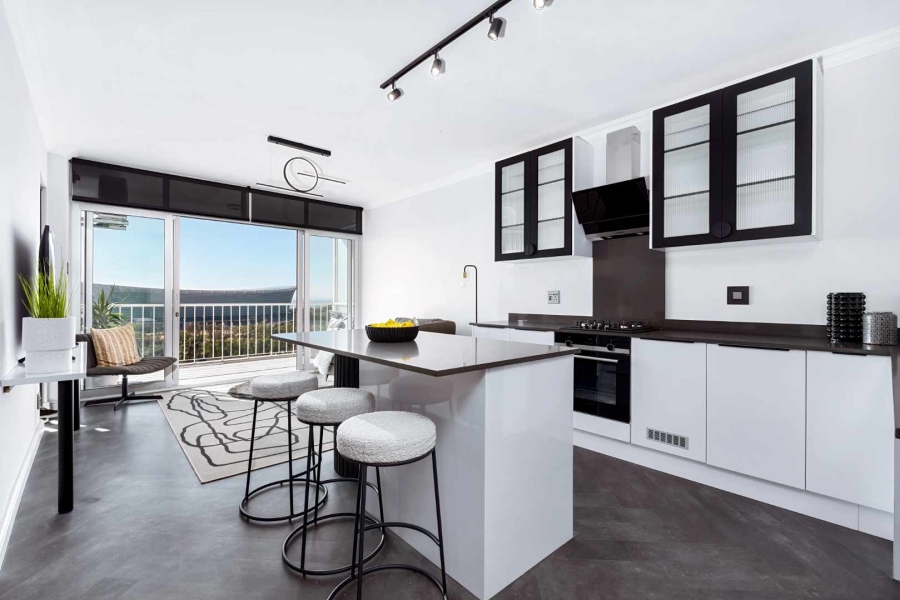 To Let 2 Bedroom Property for Rent in Green Point Western Cape